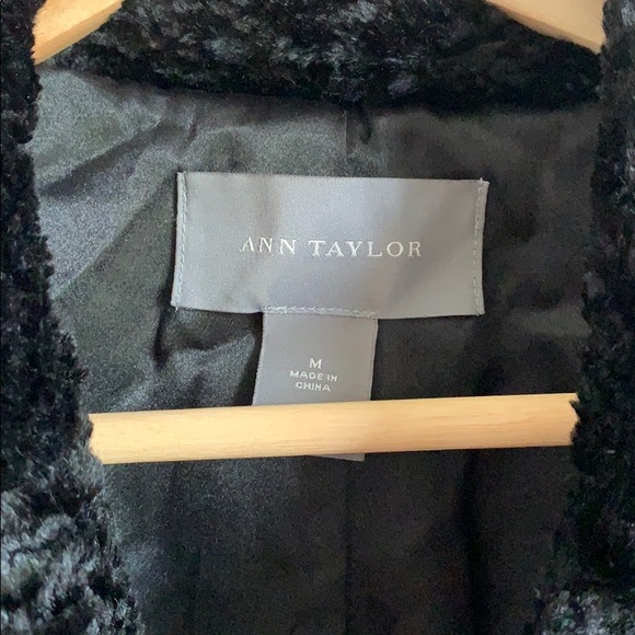 Ann Taylor teddy style fur jacket - Picture 2 of 4